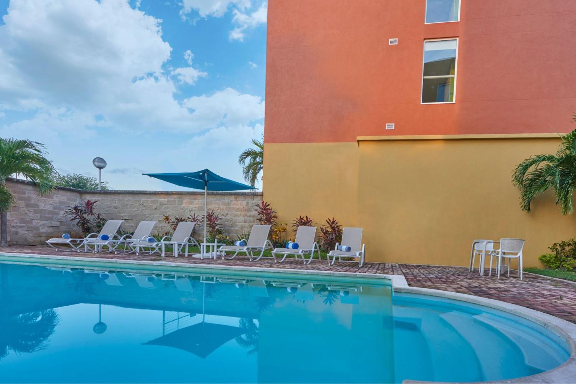City Express Junior By Marriott Cancun Dış mekan fotoğraf