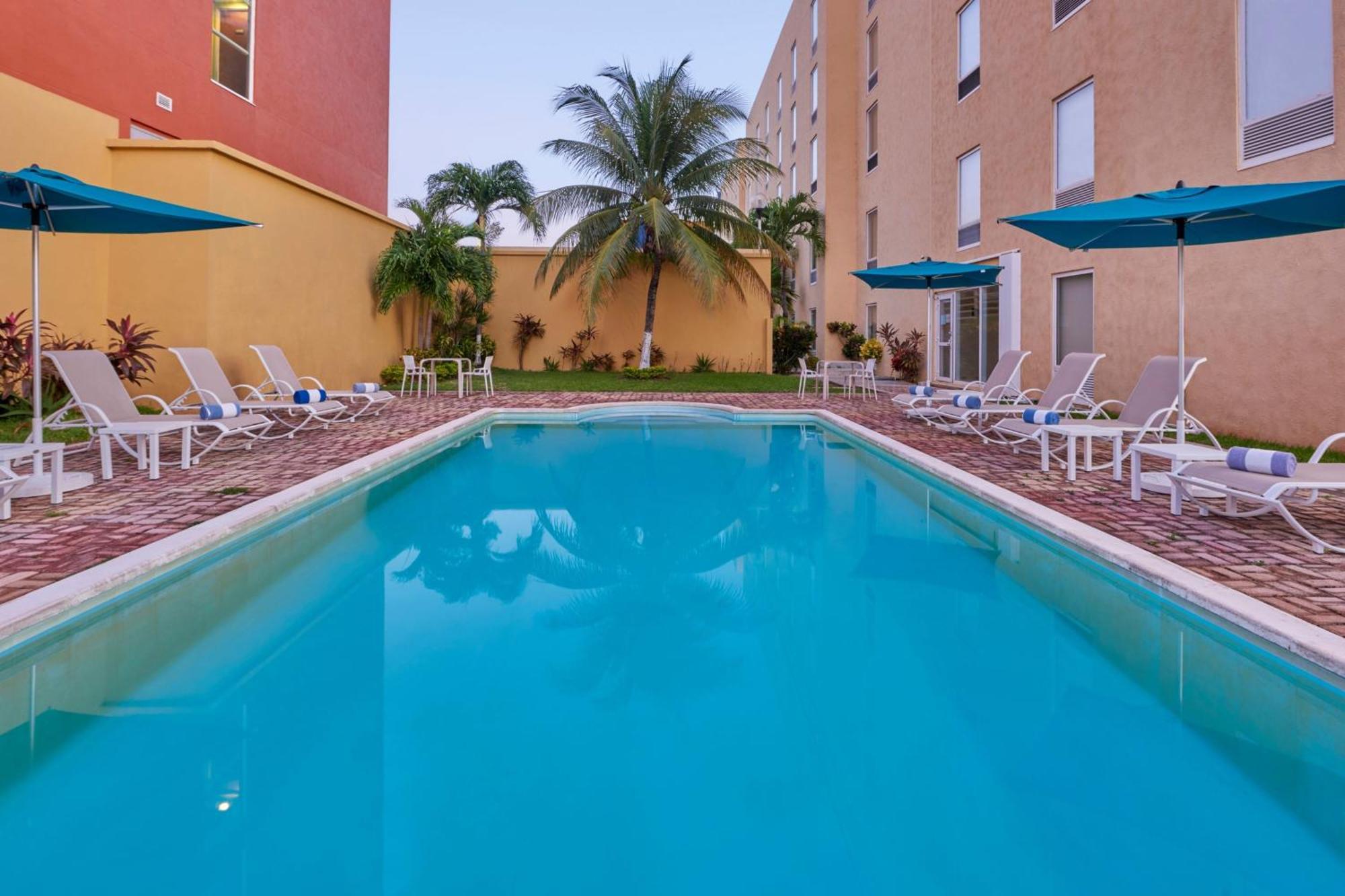 City Express Junior By Marriott Cancun Dış mekan fotoğraf