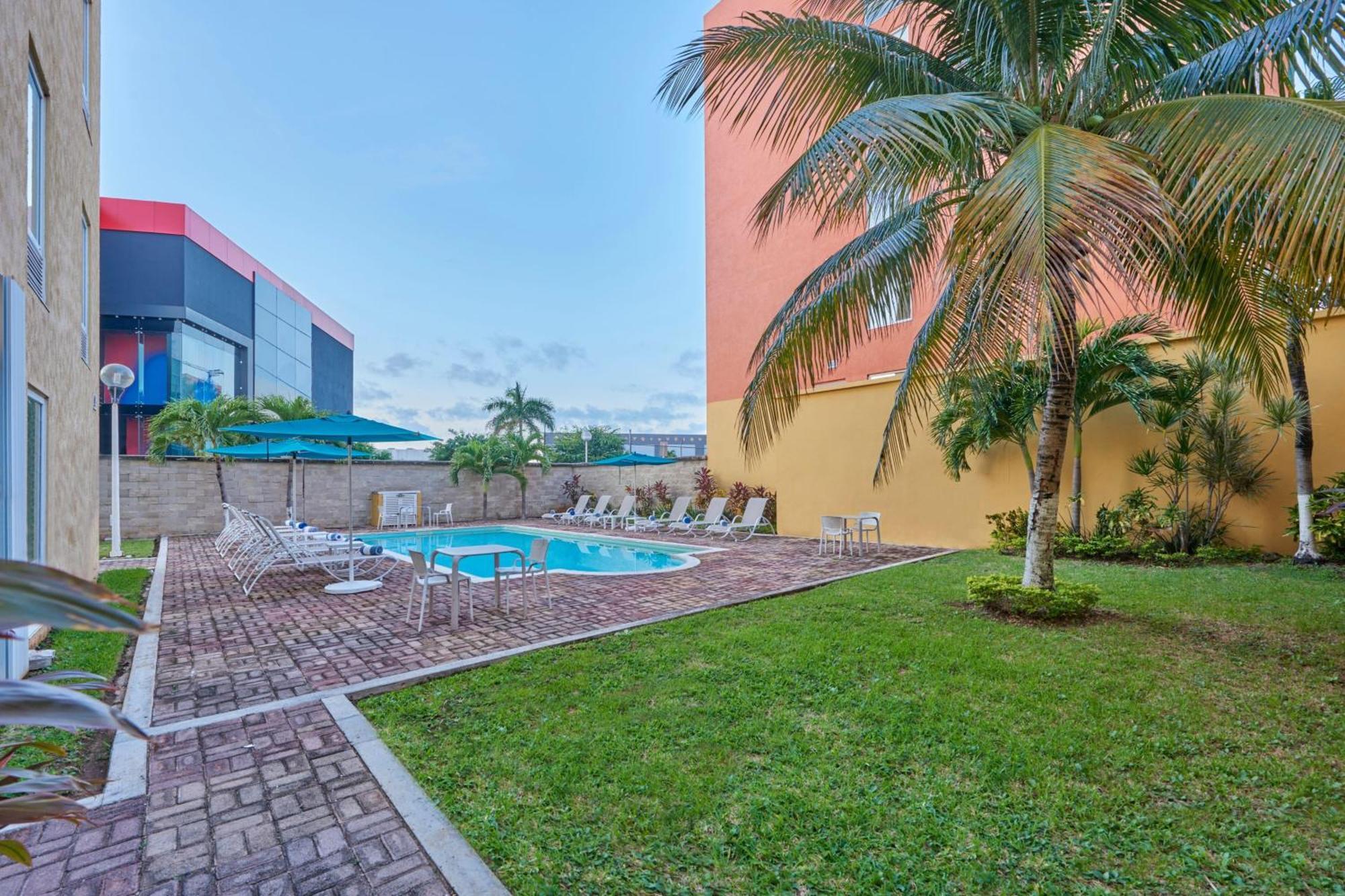City Express Junior By Marriott Cancun Dış mekan fotoğraf
